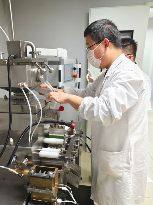 更好造福骨质疏松患者 国药医工总院联合开发的骨化三醇软胶囊产品国家集采顺利中标